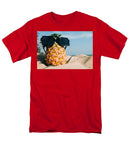 Sunglasses on Pineapple - Men's T-Shirt  (Regular Fit)