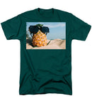 Sunglasses on Pineapple - Men's T-Shirt  (Regular Fit)