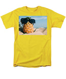 Sunglasses on Pineapple - Men's T-Shirt  (Regular Fit)
