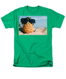 Sunglasses on Pineapple - Men's T-Shirt  (Regular Fit)