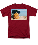 Sunglasses on Pineapple - Men's T-Shirt  (Regular Fit)