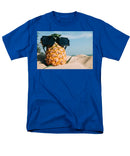 Sunglasses on Pineapple - Men's T-Shirt  (Regular Fit)