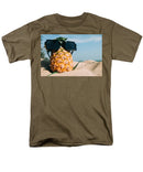 Sunglasses on Pineapple - Men's T-Shirt  (Regular Fit)